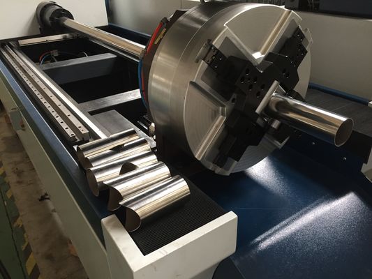 ماكينة قطع فايبر ليزر CNC من JPT Raycus ، 2000 وات